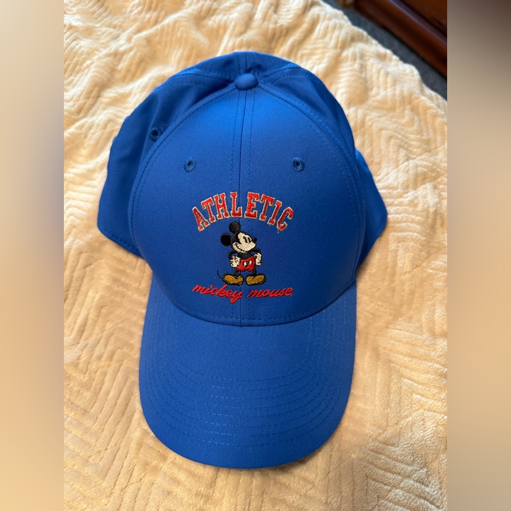 Nike Disney Mickey Mouse golf hat baseball cap athletic collaboration legacy 91